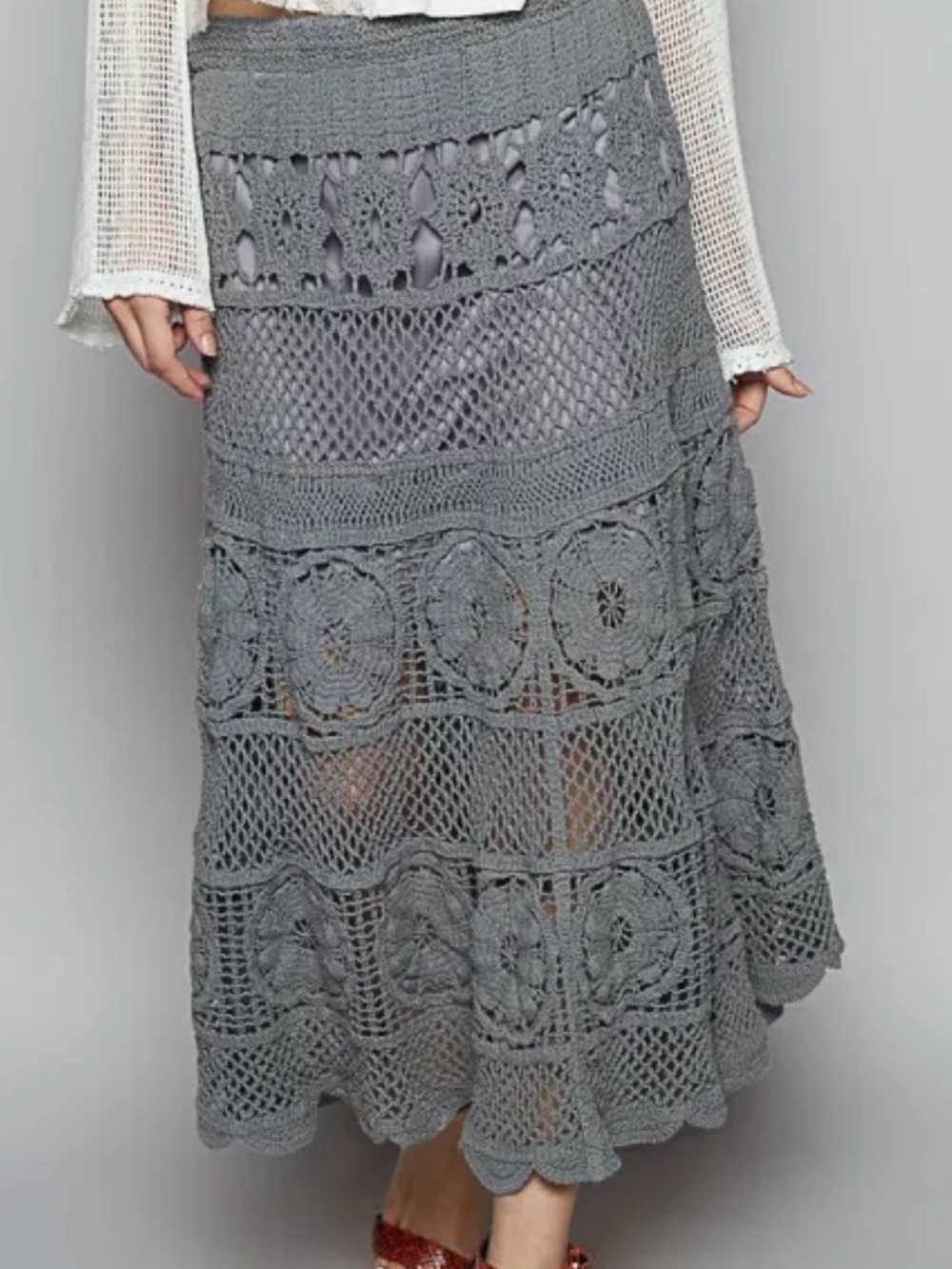 POL crocheted skirt in gray.  OS partially lined.  No flaws - Picture 4 of 12